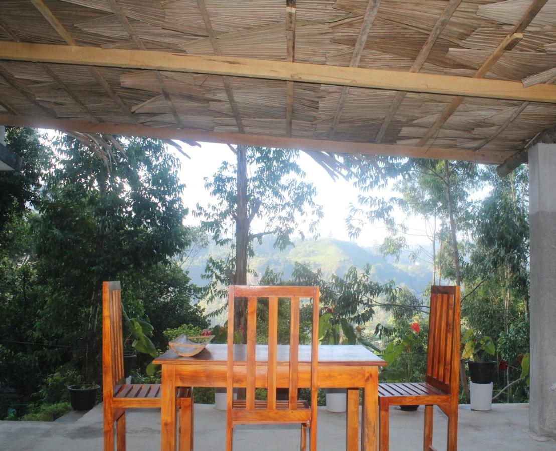 Lazy Bear Lodge เอลลา ภายนอก รูปภาพ